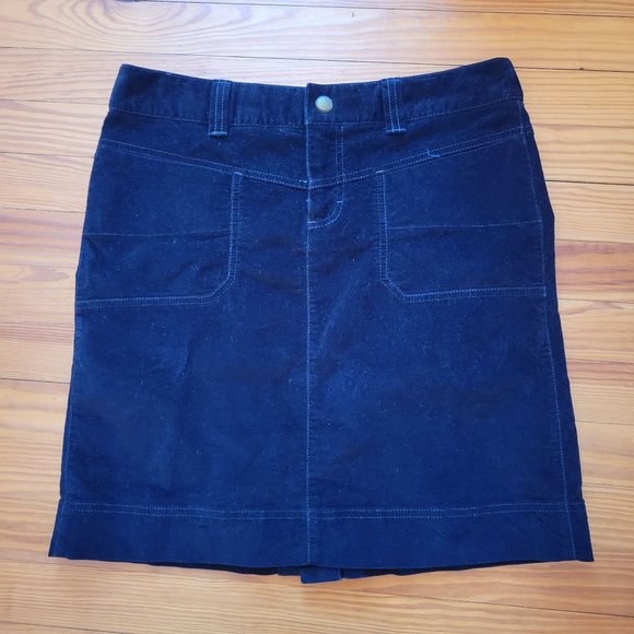 Athleta 8 Black Velvet ROSEVILLE Flex Skirt Pockets Back Slit Athlesiure Layers‎ - Picture 1 of 8